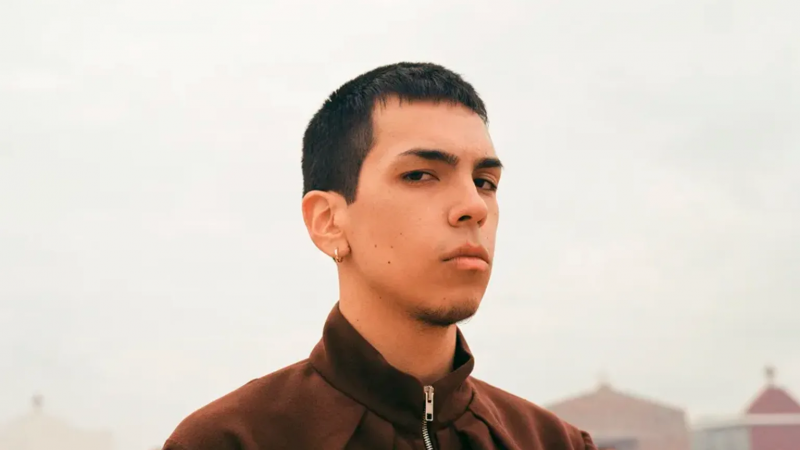 Milo J lanzó nuevo disco: así suena "La vida era más corta"